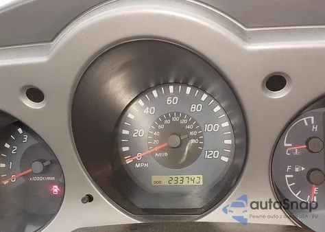 2002 Nissan Xterra Se z USA, uszkodzony, nr VIN 5N1ED28Y72C558215